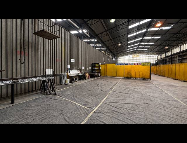 1,350M² WAREHOUSE TO LET IN TUNNEY